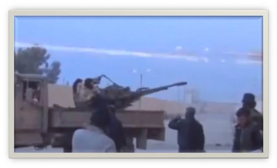 فيديو: صاروخ من جيش بشار الأسد يمر بمسافة قريبه جداً من فوق رؤوس الثوار دون أن يصيبهم