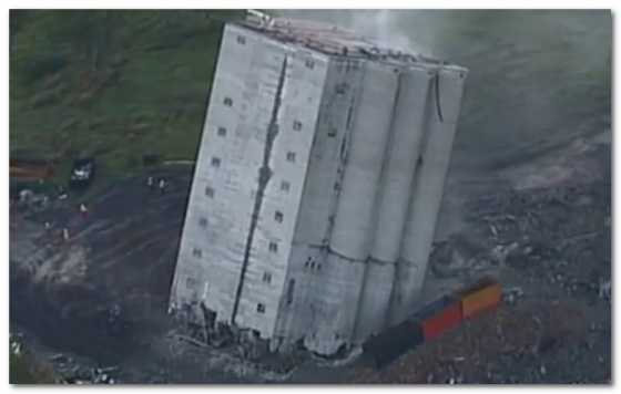  هدم مبنى باستخدام المتفجرات