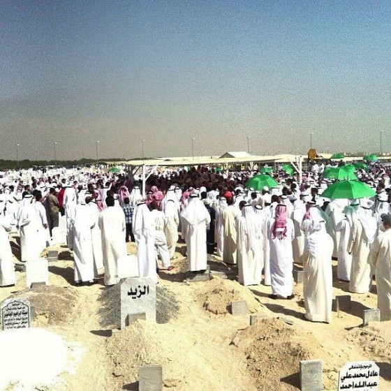 BRxcPmmCEAAaEnS.jpg-large