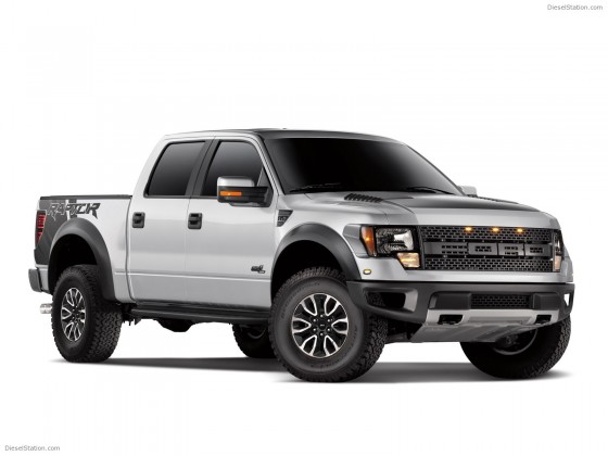 Ford-F-150-SVT-Raptor-2014