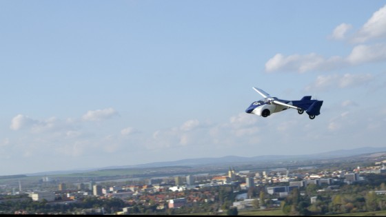 AeroMobil-3-first-flight-over-the-city-2