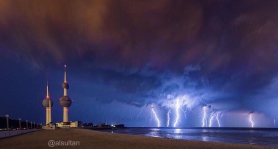 أبرز المقاطع و الصور لـ(#أمطار_الكويت يوم 28-10-2015) أمطار رعدية غزيرة.. والجهراء الأكثر غرقاً